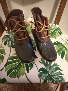 Sperry Brown Duck Boots with Tan Laces